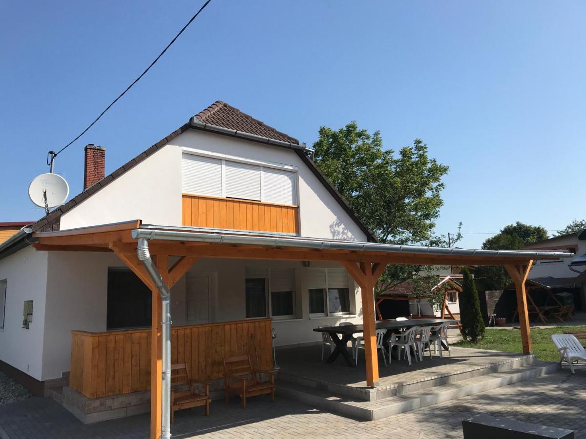 Nice Big House Balatonfenyves Bagian luar foto
