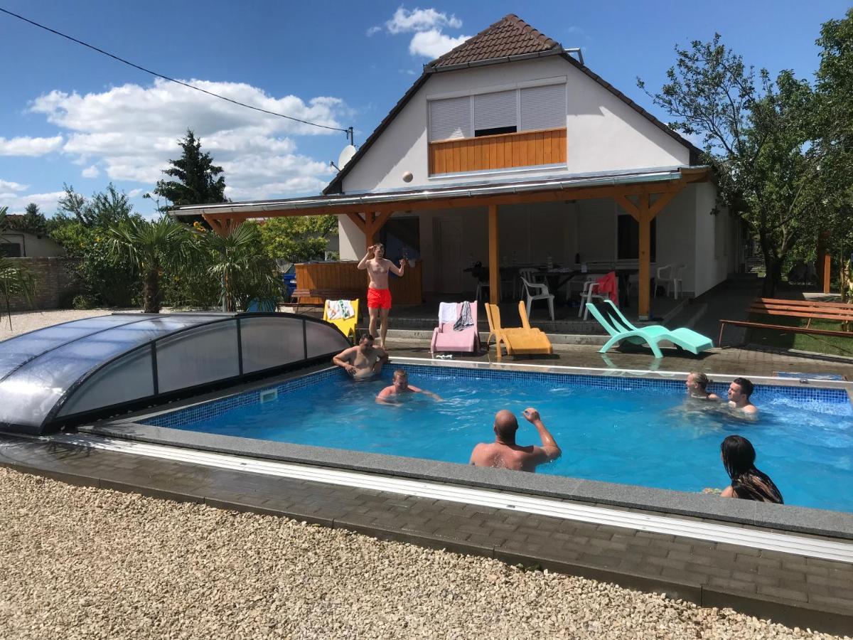 Nice Big House Balatonfenyves Bagian luar foto